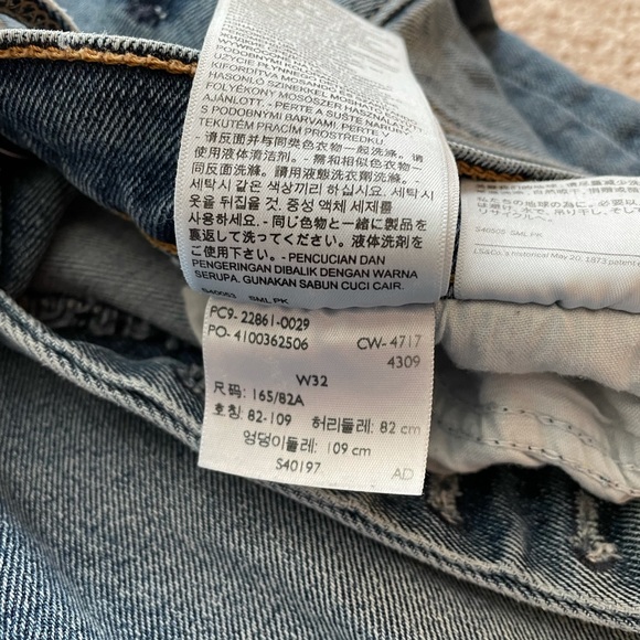 Levi’s Wedgie Fit High Rise Embroidered Jeans Size 32 - Picture 11 of 13